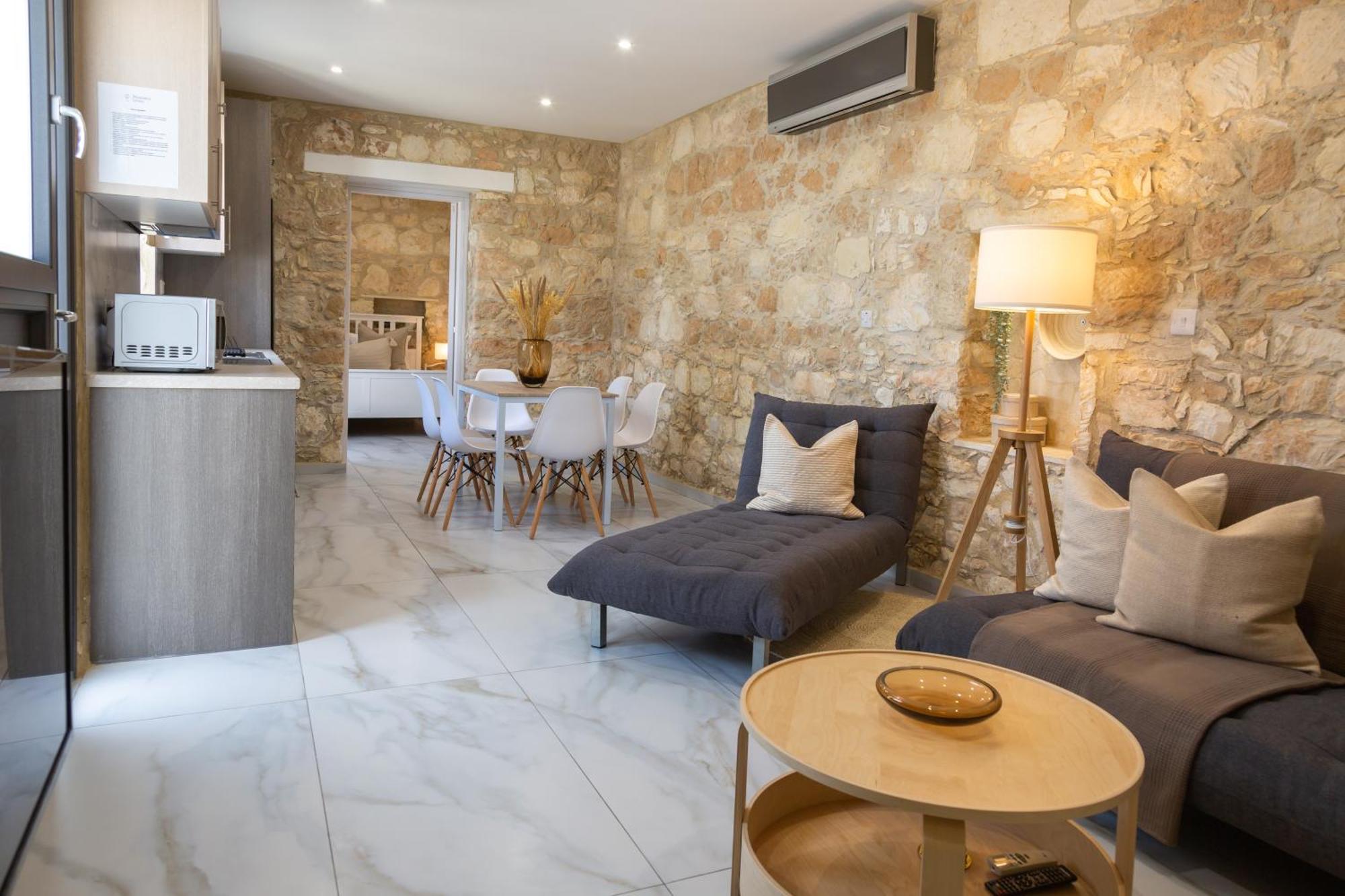 Phaedrus Living: Luxury Stone House Armou Ferienhaus