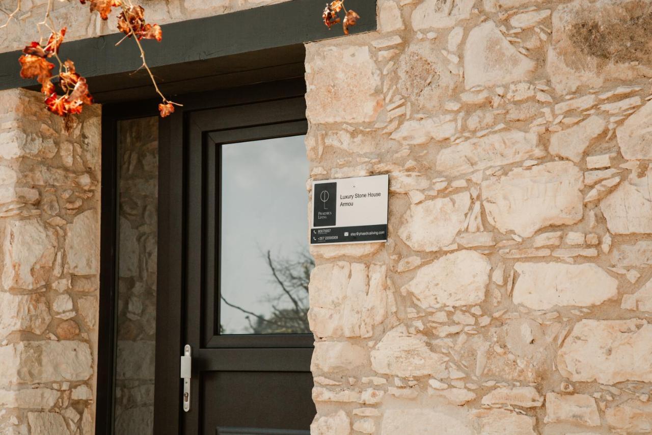 Phaedrus Living: Luxury Stone House Armou Ferienhaus