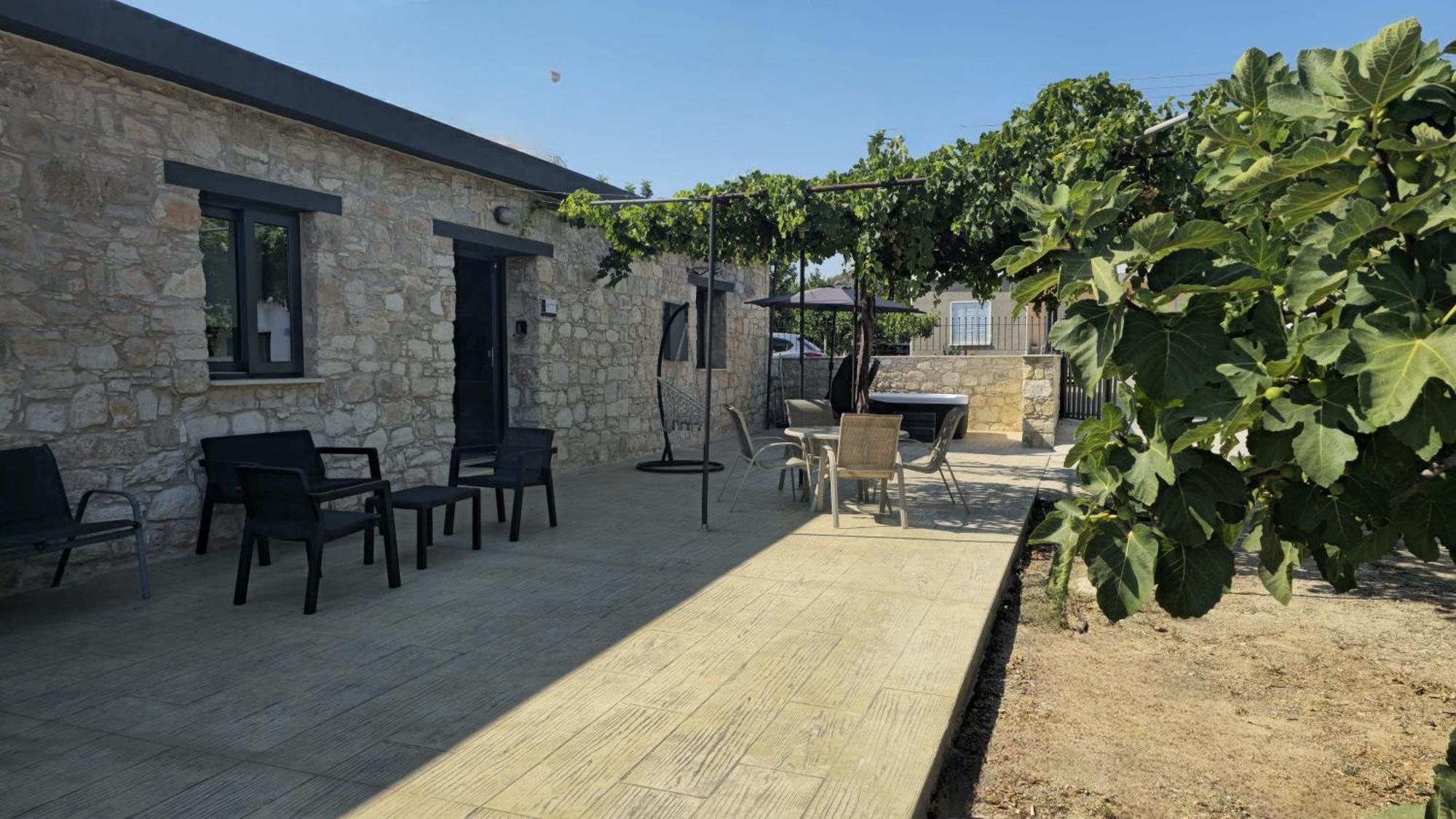 Phaedrus Living: Luxury Stone House Armou Ferienhaus Paphos
