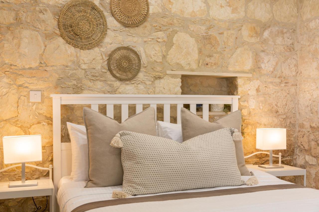 Phaedrus Living: Luxury Stone House Armou *